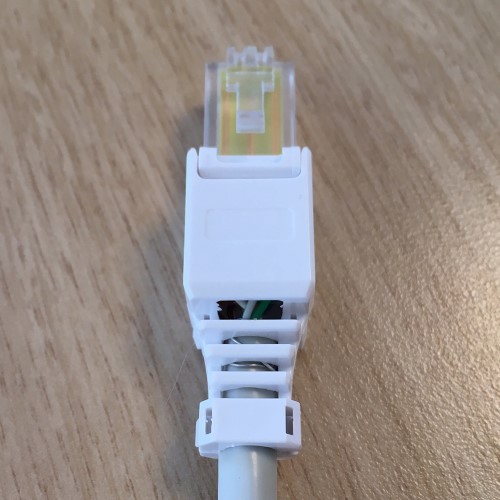 Crimpare il connettore senza attrezzi